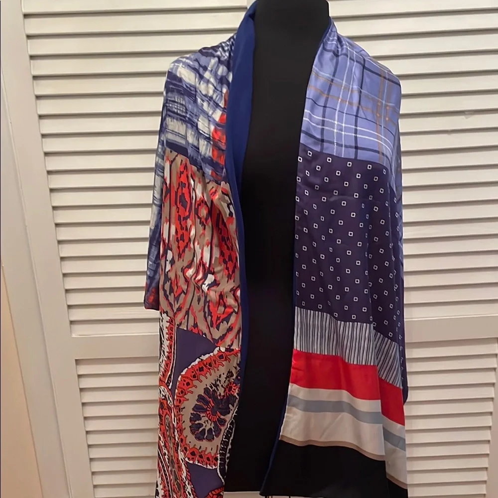 BCBGMAXAZRIA Vibrant Patterned Scarf 24x78